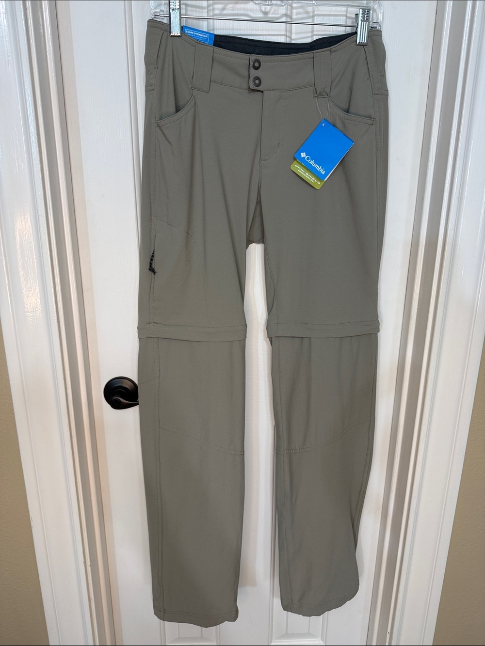 Columbia Women’s Zip-Off Cargo/Utility Pants in Taupe/Grey Color